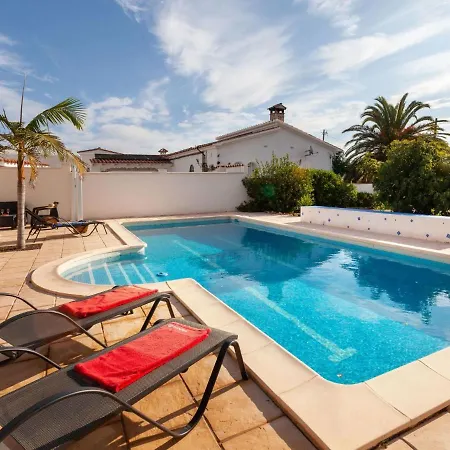 Del Capitan By Interhome